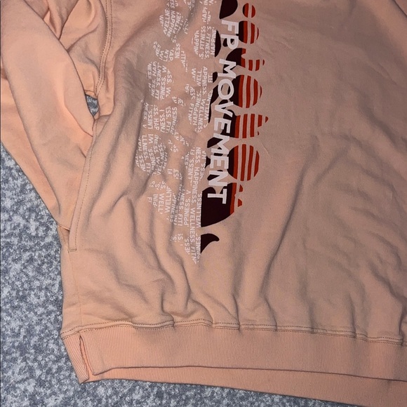 Free People Pastel Peach Graphic Sweater Size Medium over Size - Picture 7 of 7